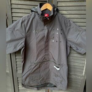 Nike Sportswear Air Pivot V3  Black 1/2 Zip Pullover